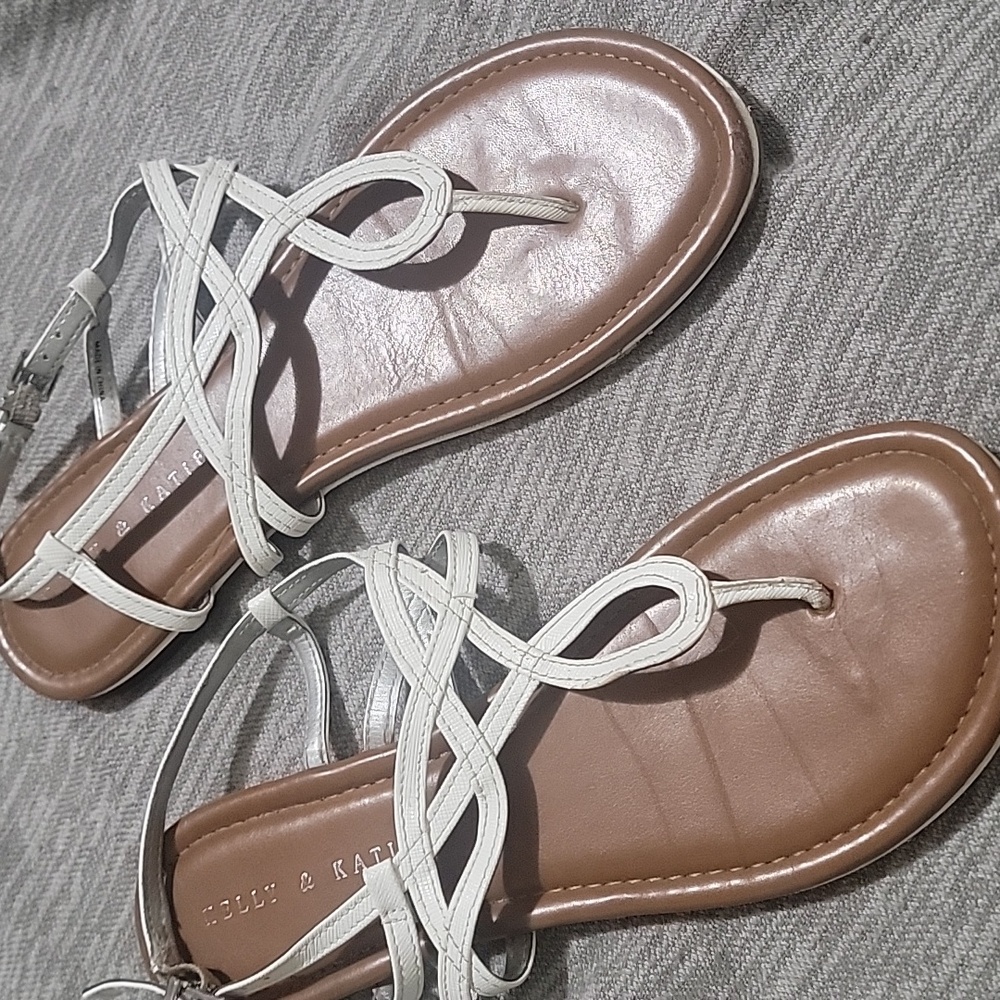 KELLY & KATIE 9½ SANDALS AS IS